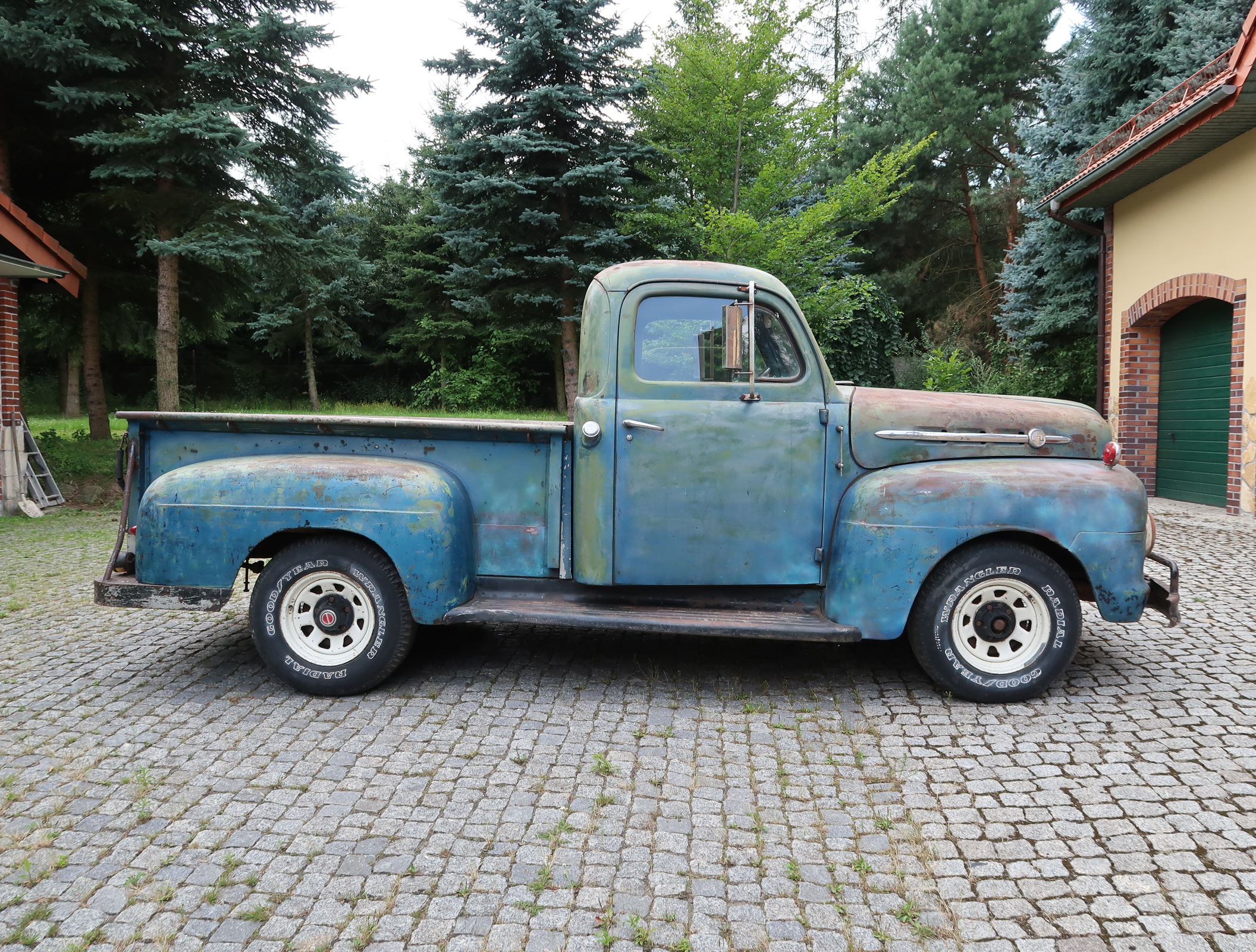 Pojazd zabytkowy - Ford pickup